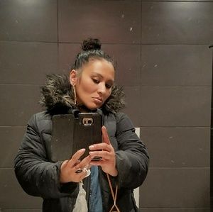 Meet your Posher, Marissa